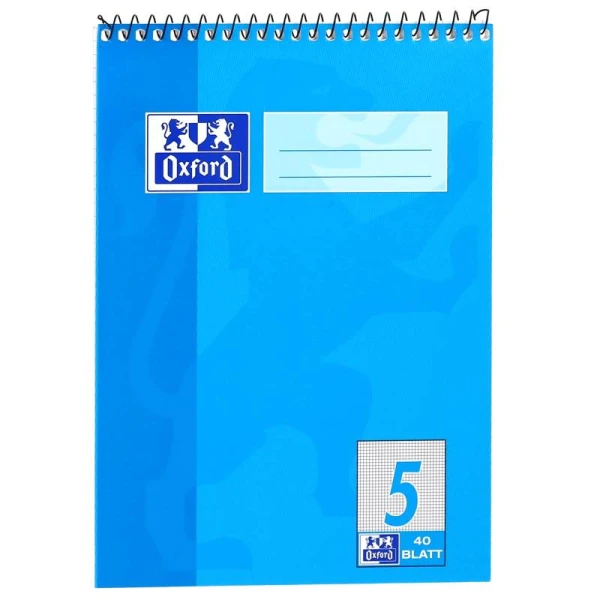 Ein Schulblock Lineatur 5 im DIN A5-Format mit blauem Cover und Spiralbindung oben von Oxford.